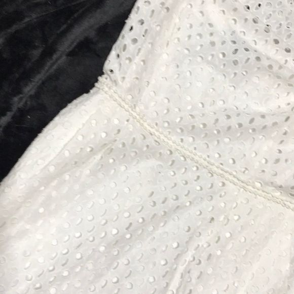 White Belted  Eyelet Sheath Dress Preppy and Chic Sizeb10 - Picture 11 of 13